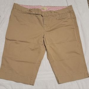 Khaki Old Navy size 18 Capri